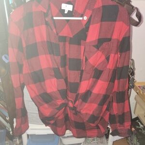 True Craft Red and Black Buffalo Plaid Button-Down Shirt